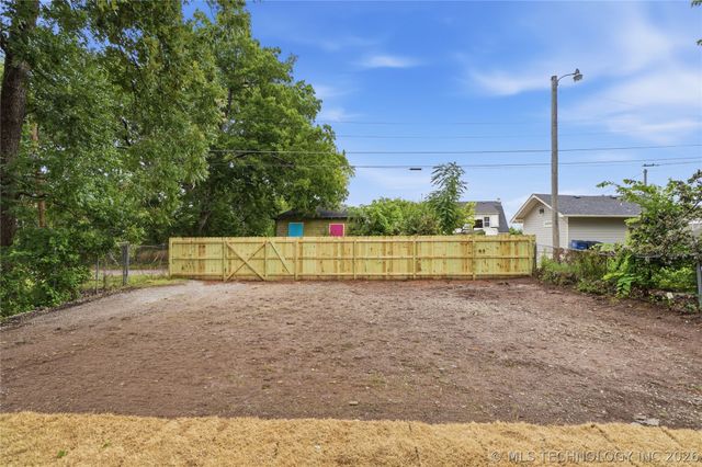 215 N Tacoma Avenue, Tulsa, OK 74127