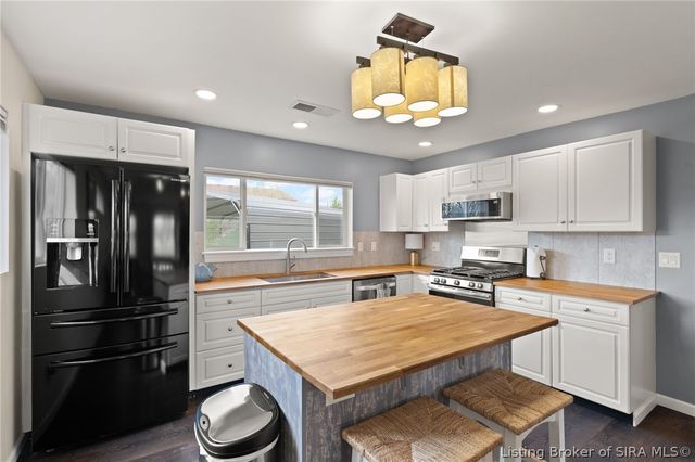 1633 Old Ford Road, New Albany, IN 47150