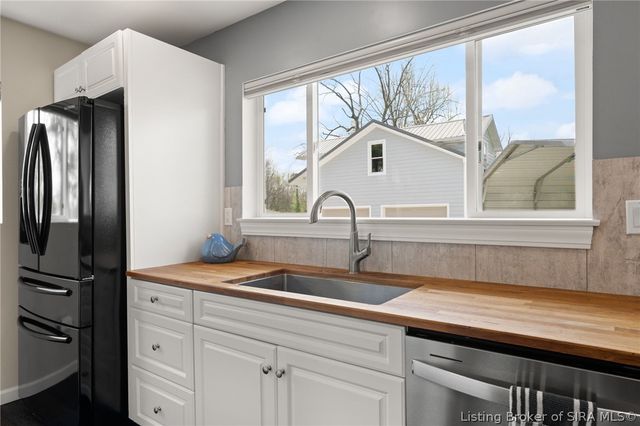 1633 Old Ford Road, New Albany, IN 47150