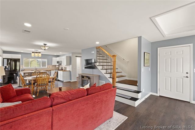 1633 Old Ford Road, New Albany, IN 47150