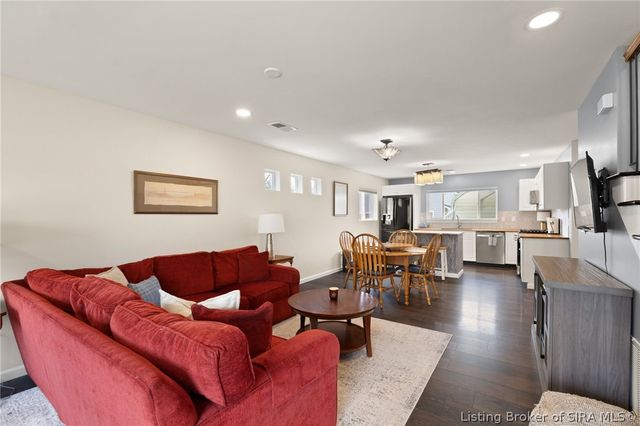 1633 Old Ford Road, New Albany, IN 47150