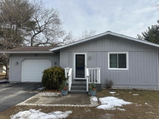 1300 Clara Avenue, Wisconsin Dells, WI 53965