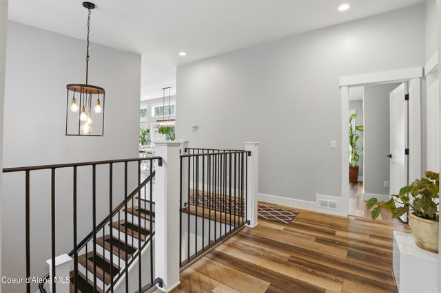 944 N Balcony DR, Coeur D'alene, ID 83814