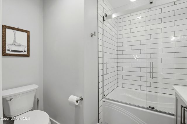 944 N Balcony DR, Coeur D'alene, ID 83814