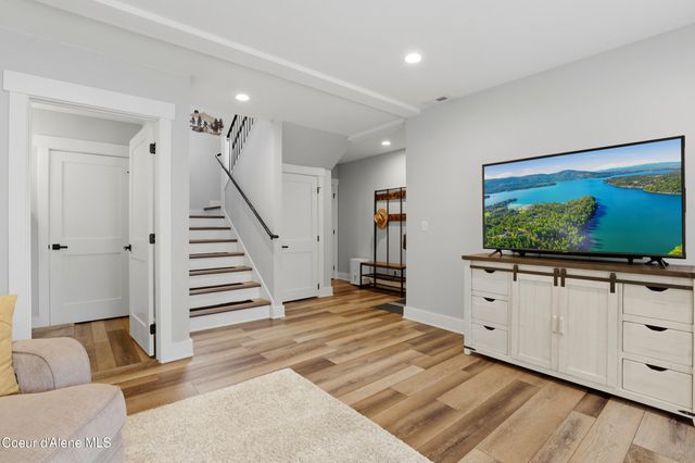 944 N Balcony DR, Coeur D'alene, ID 83814