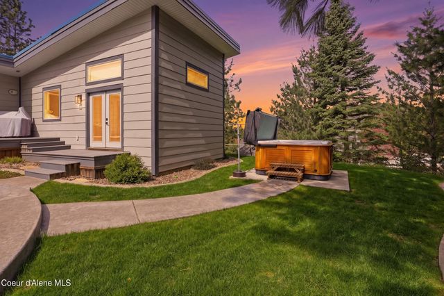 944 N Balcony DR, Coeur D'alene, ID 83814