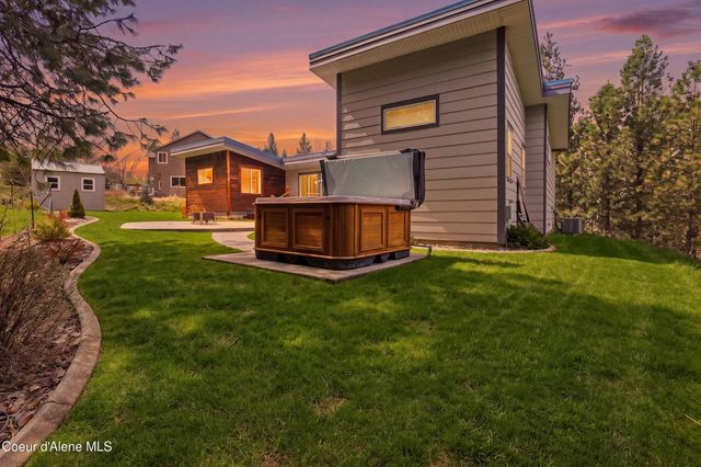 944 N Balcony DR, Coeur D'alene, ID 83814