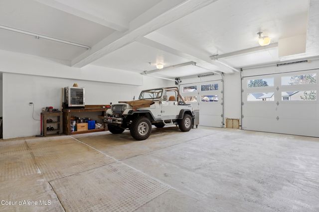 944 N Balcony DR, Coeur D'alene, ID 83814