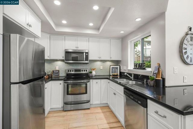 5513 Terra Granada Dr. 2A, Walnut Creek, CA 94595