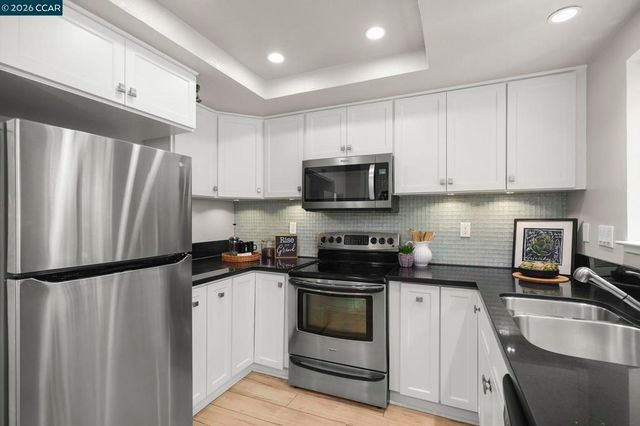 5513 Terra Granada Dr. 2A, Walnut Creek, CA 94595