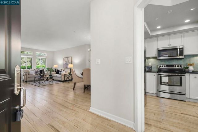 5513 Terra Granada Dr. 2A, Walnut Creek, CA 94595