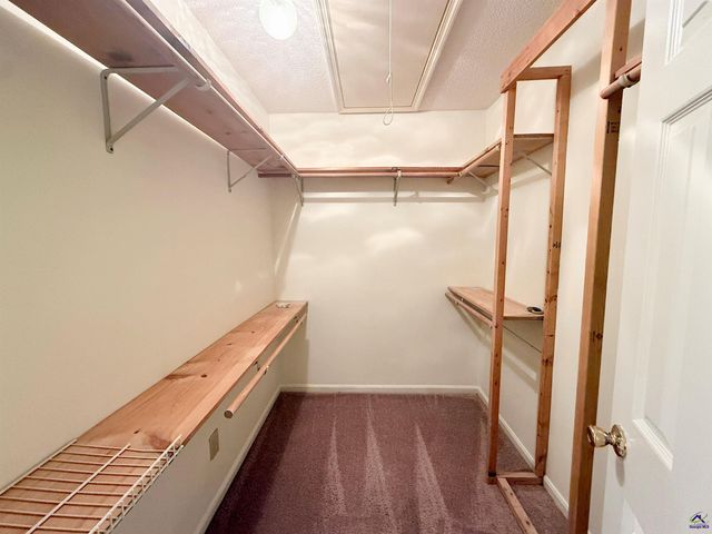 102 Williamsburg Avenue, Warner Robins, GA 31088