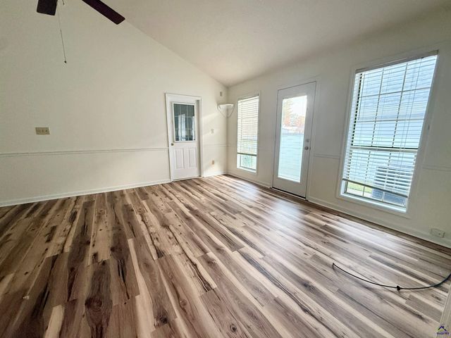 102 Williamsburg Avenue, Warner Robins, GA 31088