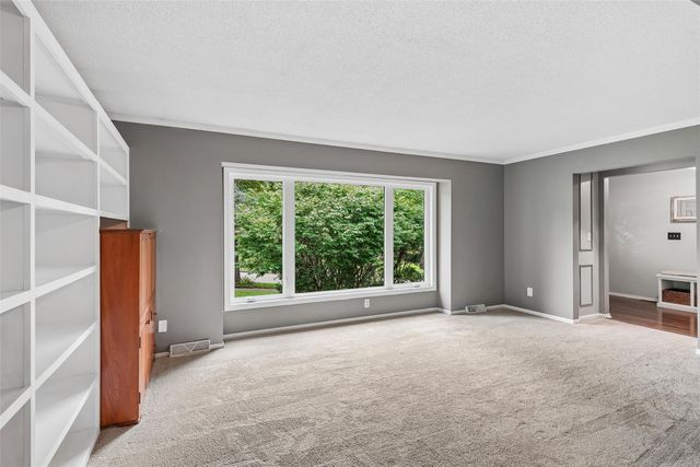 3206 SW 28th Street, Des Moines, IA 50321