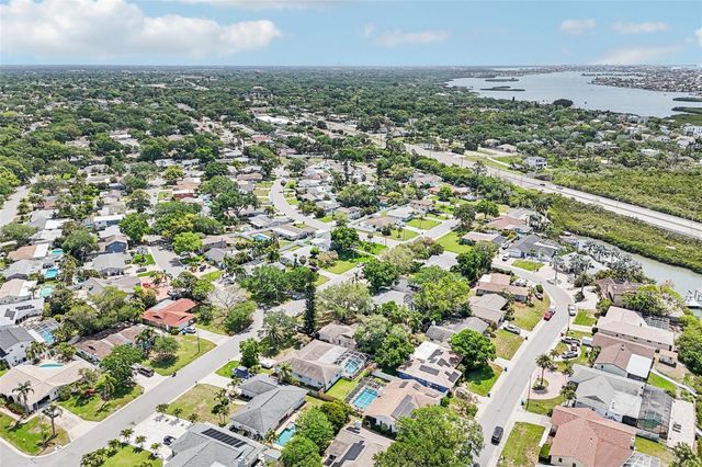 8083 BAYHAVEN DRIVE, Seminole, FL 33776
