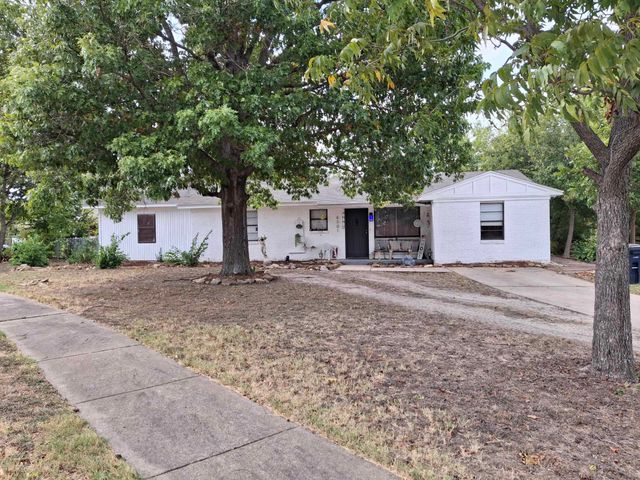 6301 Shadydell Drive, Fort Worth, TX 76135