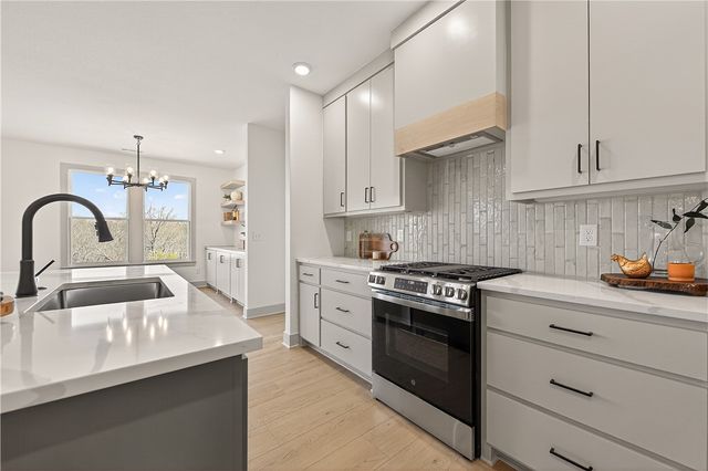 240 Kinross Drive, Bella Vista, AR 72715