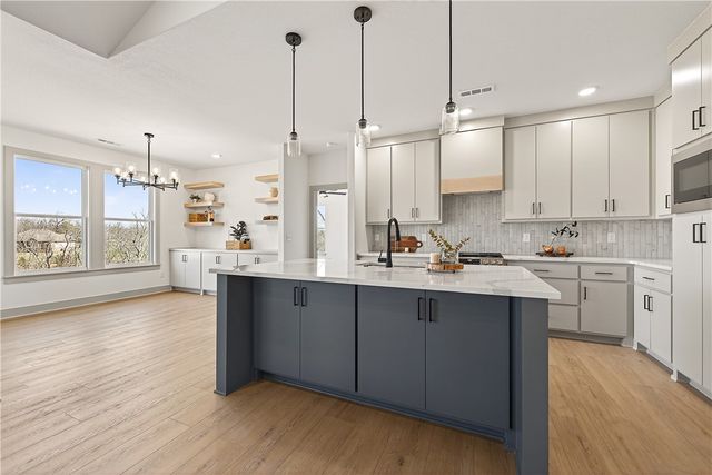 240 Kinross Drive, Bella Vista, AR 72715