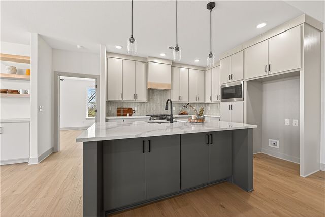 240 Kinross Drive, Bella Vista, AR 72715