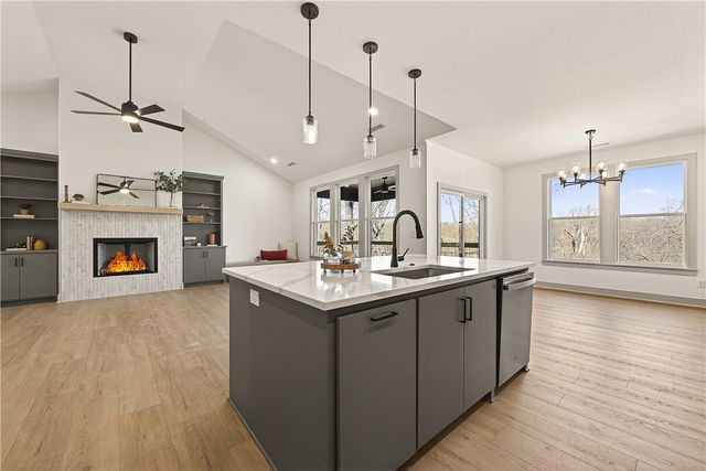 240 Kinross Drive, Bella Vista, AR 72715