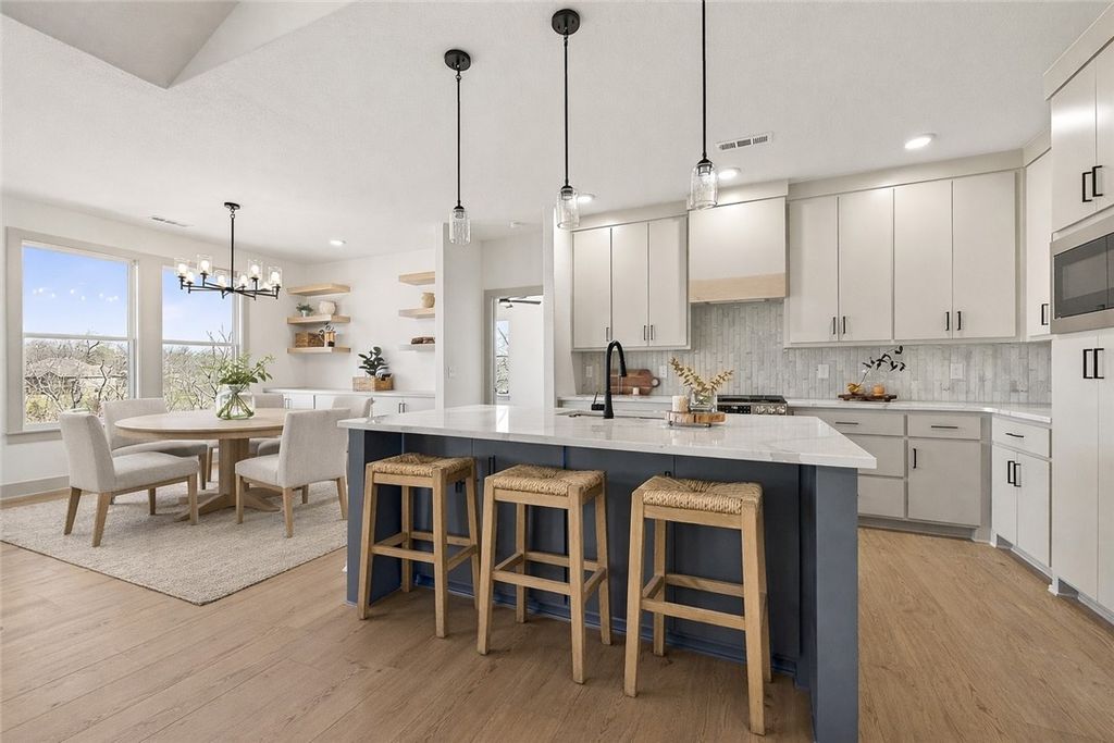 240 Kinross Drive, Bella Vista, AR 72715