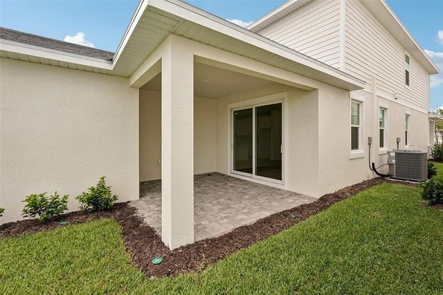 8221 SEAFLOWER PARKWAY, Bradenton, FL 34210