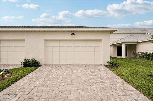 8221 SEAFLOWER PARKWAY, Bradenton, FL 34210