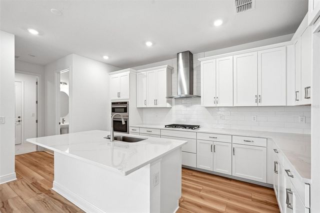 8221 SEAFLOWER PARKWAY, Bradenton, FL 34210
