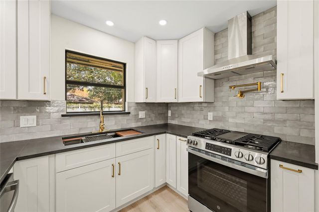 5322 Briarbend Drive, Houston, TX 77096