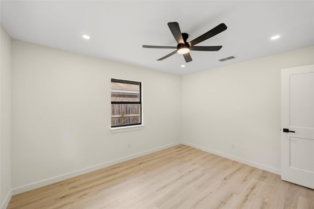 5322 Briarbend Drive, Houston, TX 77096