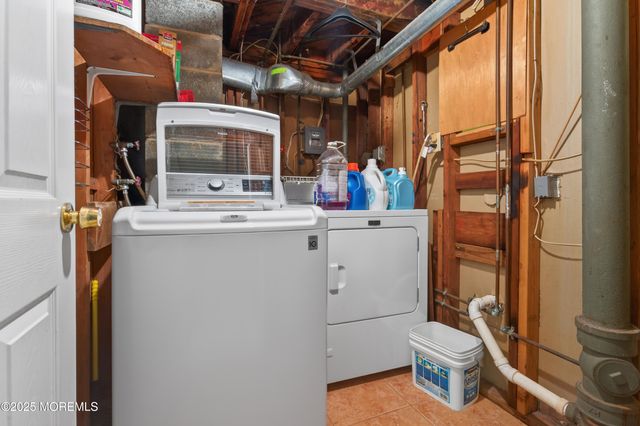 150 Cloverdale Circle, Tinton Falls, NJ 07724