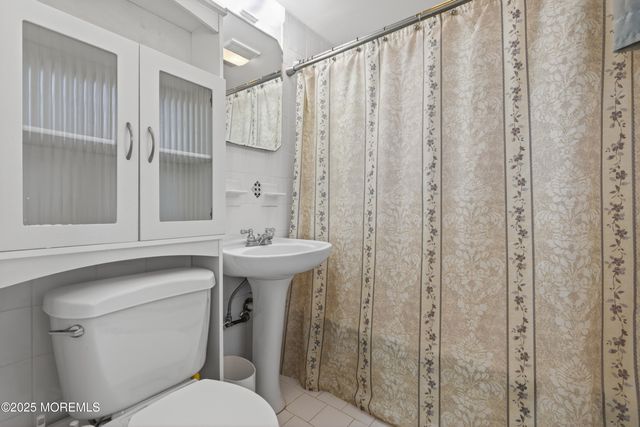 150 Cloverdale Circle, Tinton Falls, NJ 07724