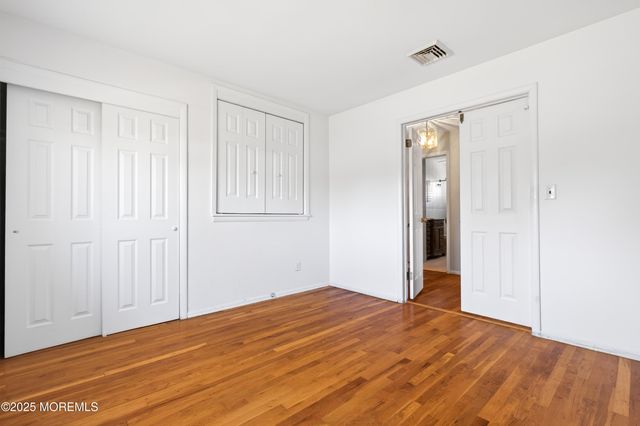 150 Cloverdale Circle, Tinton Falls, NJ 07724