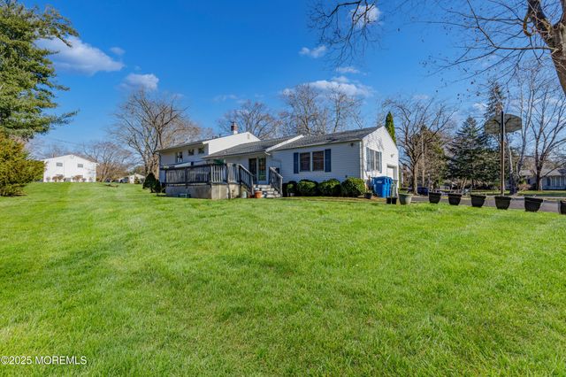 150 Cloverdale Circle, Tinton Falls, NJ 07724