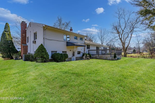 150 Cloverdale Circle, Tinton Falls, NJ 07724