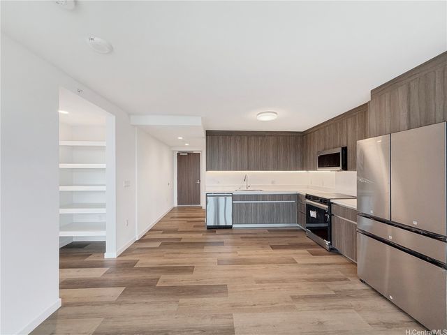 1500 Rycroft Street 2707, Honolulu, HI 96814