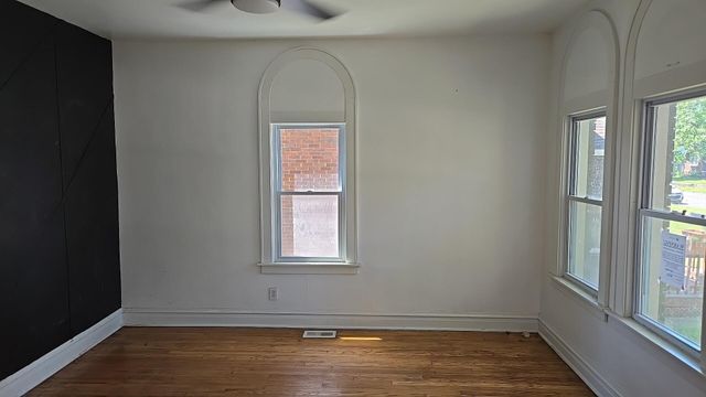 323 Garfield Street, Gary, IN 46404