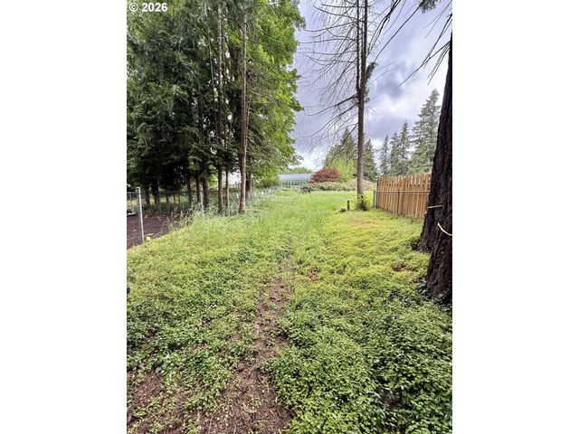 1 Lothlorien, Lake Oswego, OR 97034