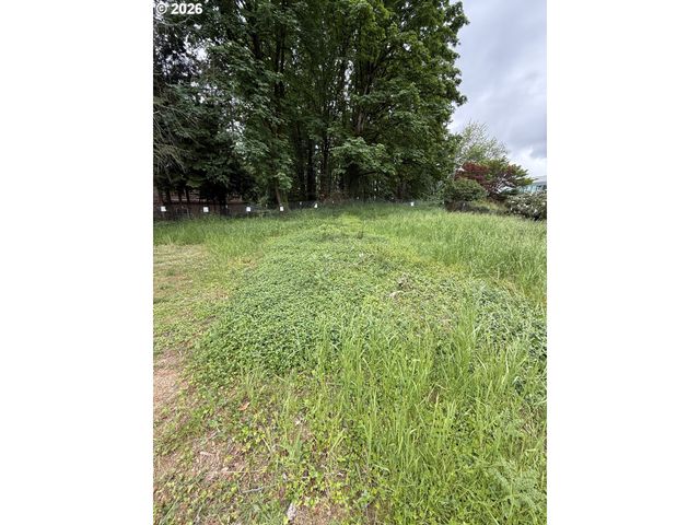 1 Lothlorien, Lake Oswego, OR 97034