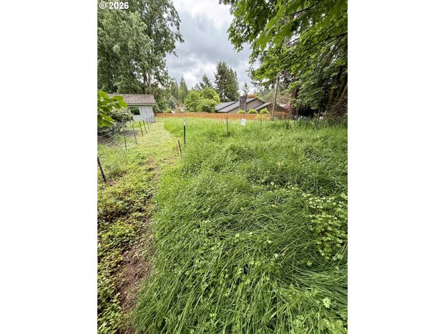 1 Lothlorien, Lake Oswego, OR 97034