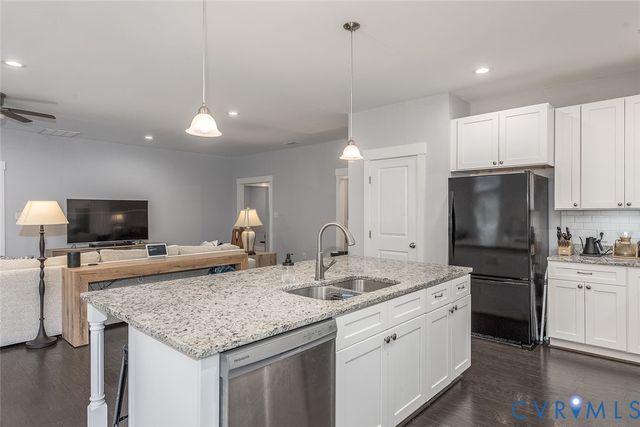 11038 Kings Pond Dr, Providence Forge, VA 23140