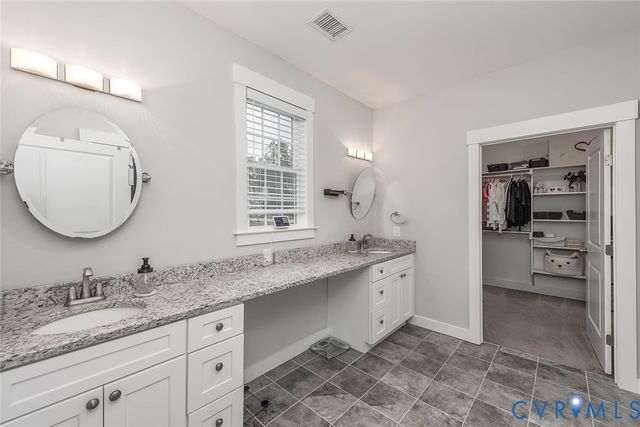 11038 Kings Pond Dr, Providence Forge, VA 23140