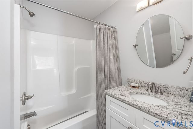 11038 Kings Pond Dr, Providence Forge, VA 23140