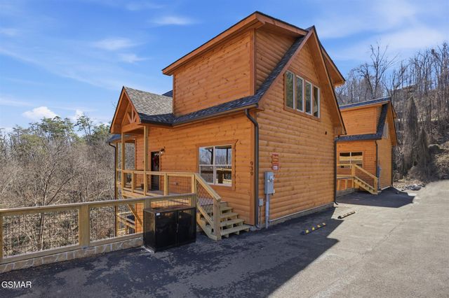 939 Pine Valley Way, Sevierville, TN 37862