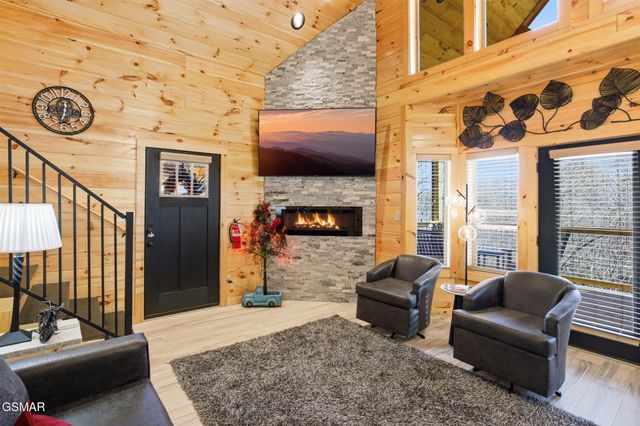 939 Pine Valley Way, Sevierville, TN 37862