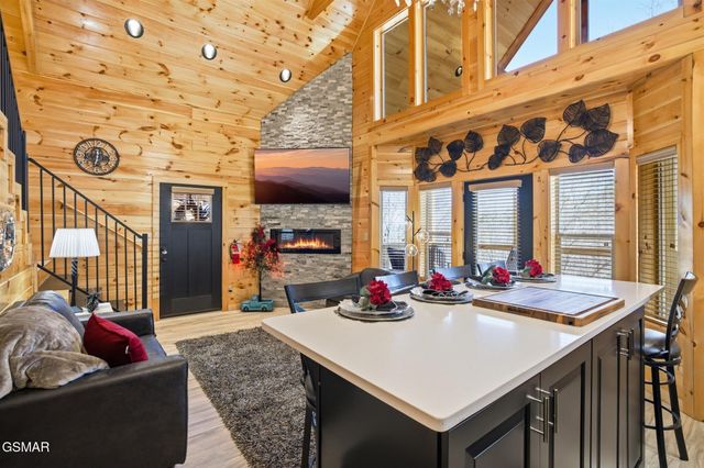 939 Pine Valley Way, Sevierville, TN 37862