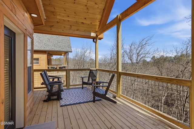 939 Pine Valley Way, Sevierville, TN 37862