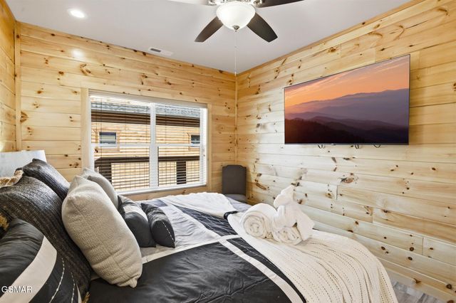 939 Pine Valley Way, Sevierville, TN 37862