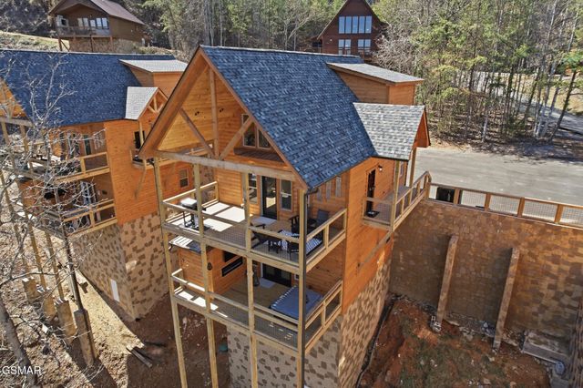 939 Pine Valley Way, Sevierville, TN 37862