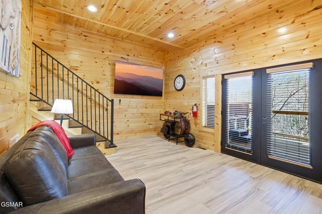 939 Pine Valley Way, Sevierville, TN 37862